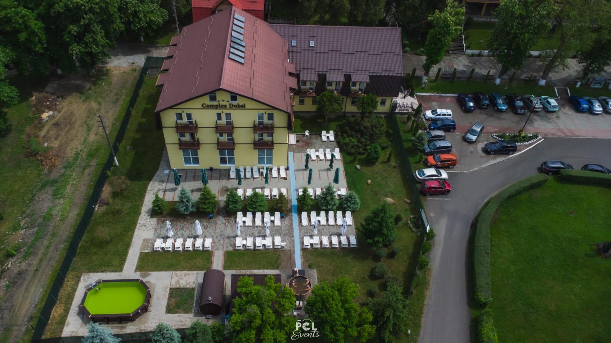 Hotel Dobsi Базна Экстерьер фото